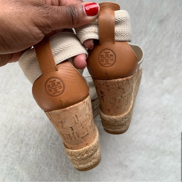 Tory Burch ivory strappy espadrille wedge sandals 6 - Picture 4 of 5